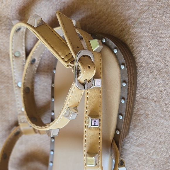 A New Day Sandals - Picture 3 of 8